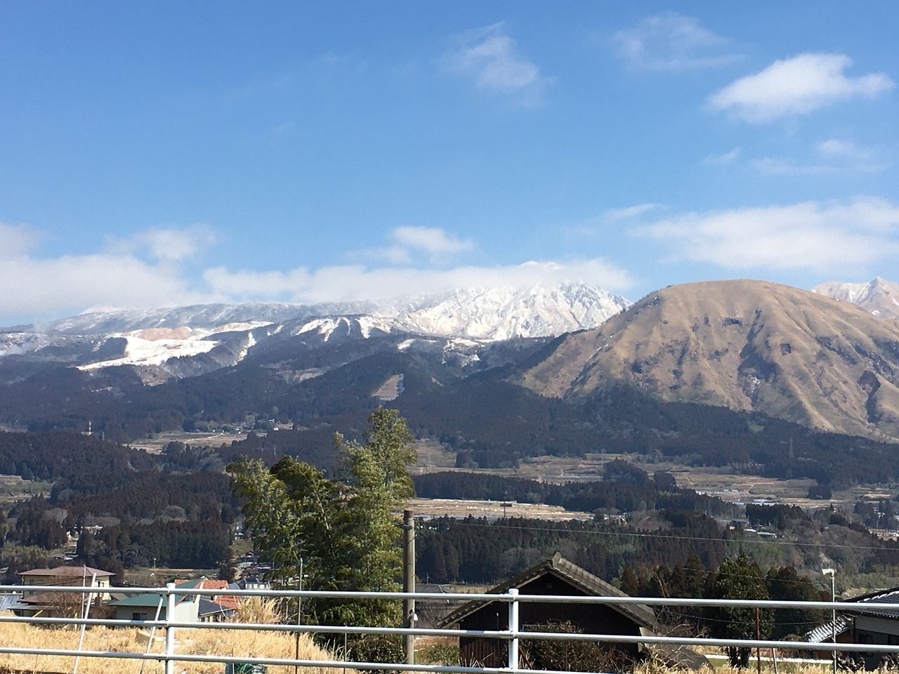 雪景色の阿蘓山